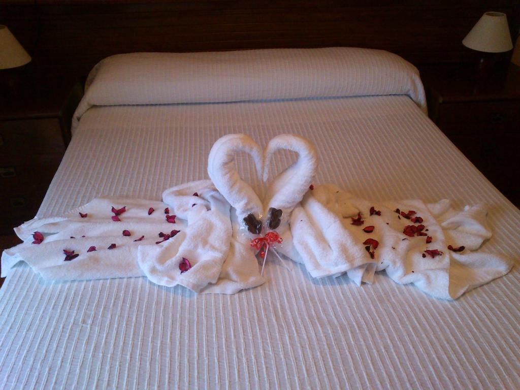 Hotel Brisamar Banugues Екстер'єр фото